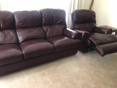 Genuine Leather Lounge Suite with 1 recliners