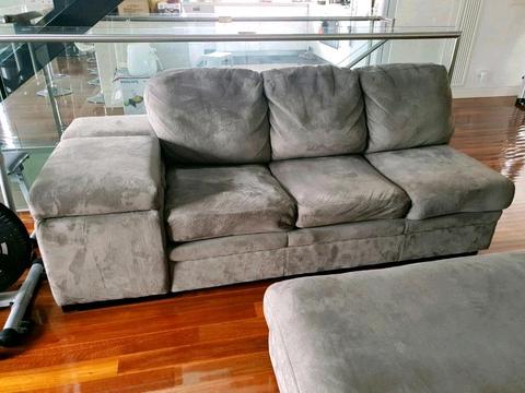 Left chaise sofabed & ottoman
