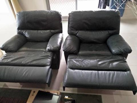 Leather Lounge Suite (3 seater sofa bed 2 recliners)