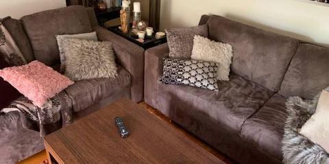 Sofa Suite (2.5 plus 3 seater sofa) excellent condition