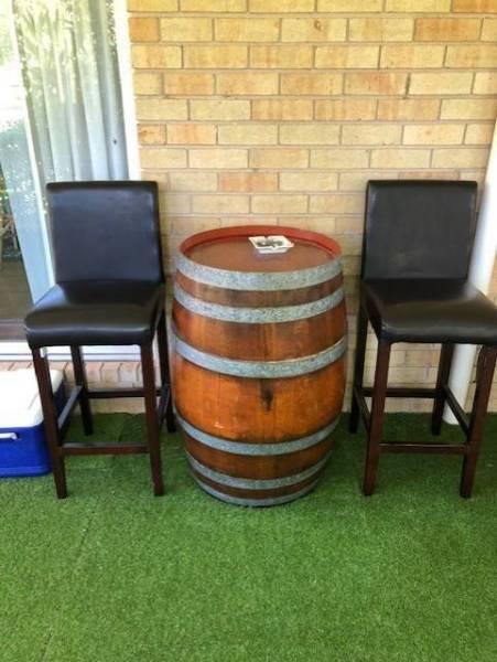 Wine barrel with Chairs