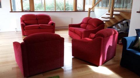 4 Piece lounge sofa suite comprising 2x 2seaters & 2x single seats
