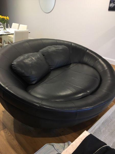 Day Lounge / Couch / Sofa - Dark Brown Leather
