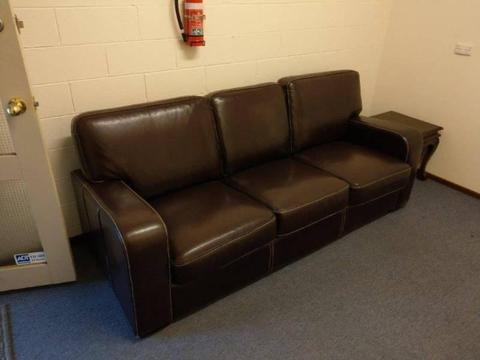 Leather sofa 3 seater in great condition