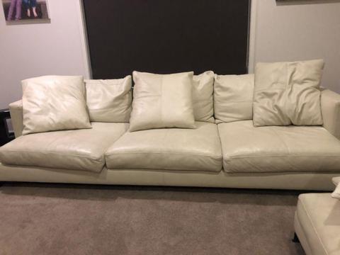 Mei Zei Leather Couch