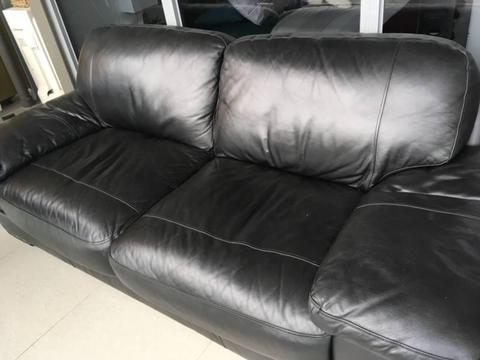 Comfortable and amazing black leather sofa! 2 seater