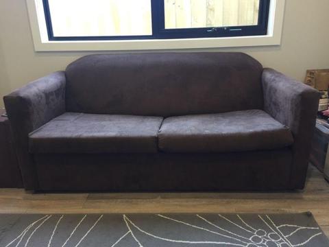 Sofa bed 2.5 seater - great condition