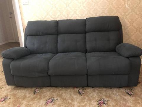 Recliner sofa in great condition