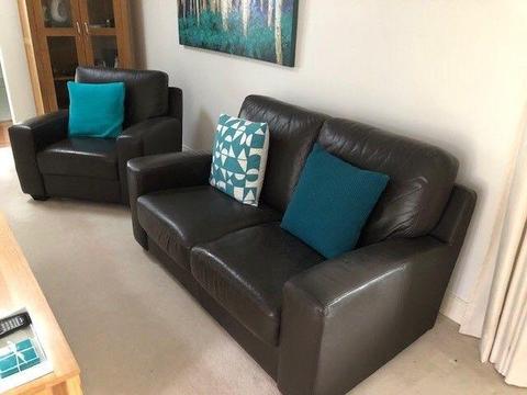 3PIECE LEATHER LOUNGE SUITE From OZ DESIGN FURNITURE 2footstools