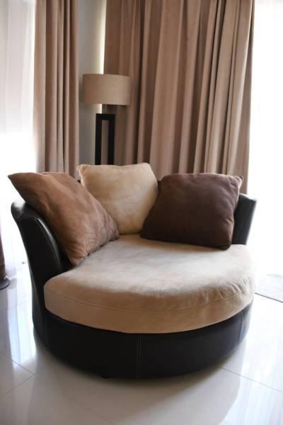 Stylish & Comfy Round Swivel Sofa Chair