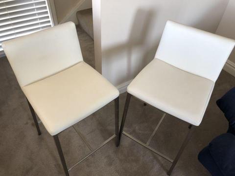 White breakfast bar chairs x 2