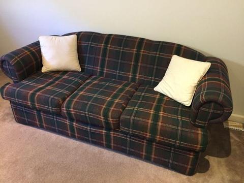 3 Seater Fabric Couch (Good Condition)