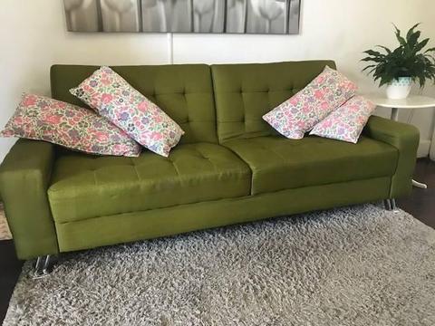 3 Seater Couch/bed in great condition