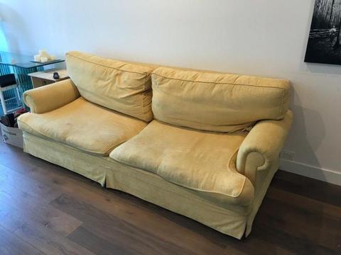 3 seater sofa couch in good condition - free