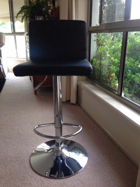 2 Black Faux leather Bar Stools. Like New