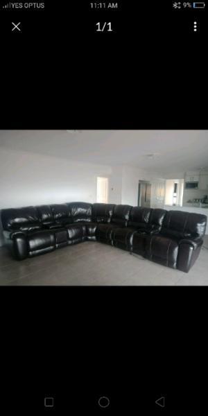 7 Seater Lounge MUST GO