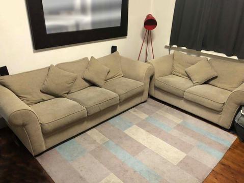 Big 5 seater family sofa set - including pillows