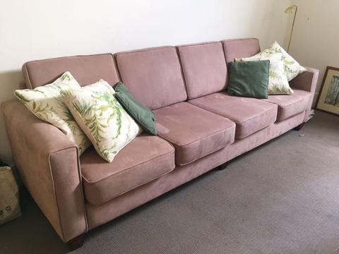 FREE Dark mauve 4-seater couch