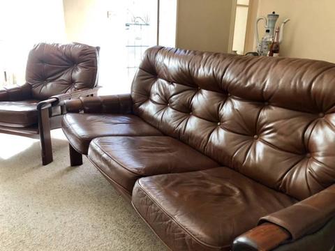 Leather 3-piece lounge setting