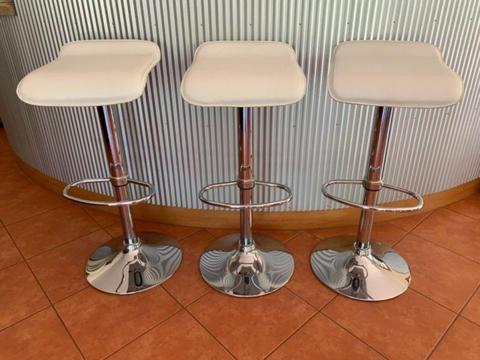 Kitchen bar stools x 3