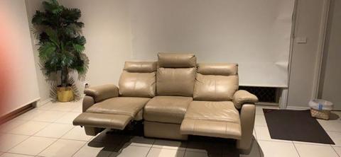 GORGEOUS mocha leather R/L hand recliner 3 seater sofa