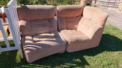 2 pieces modula couch free