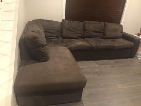 Corner lounge/couch