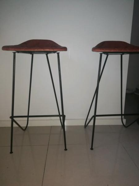 Bar stool x2