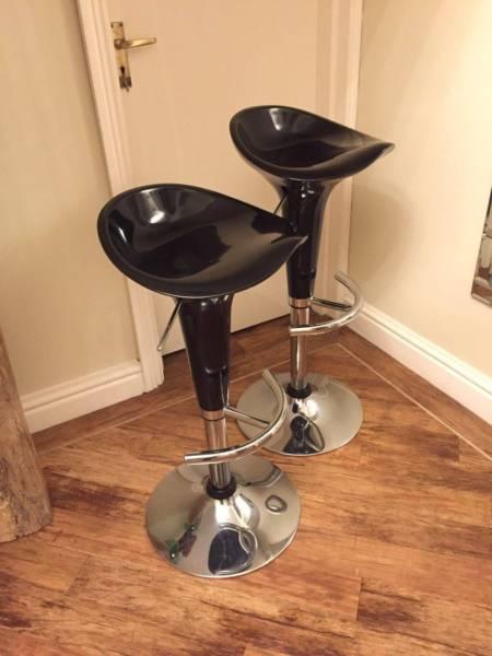 2 x black bar stools