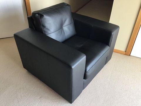 Leather black single seater couch armchair