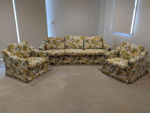 Parker 3 piece Lounge Suite in very good condition