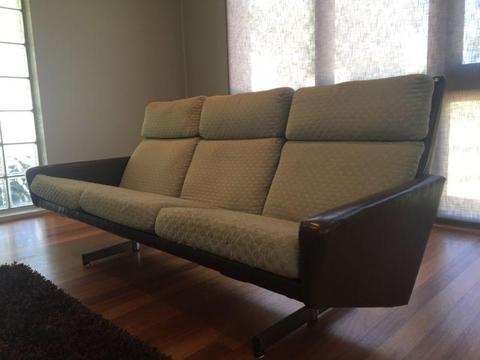 Retro 60,s style couch