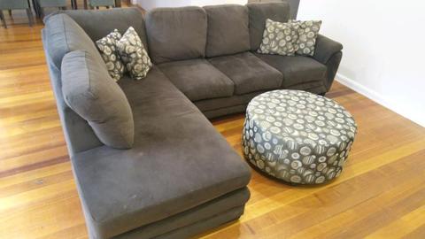 Chaise Lounge Couch/Sofa Large L Shape with cushions/pouf set