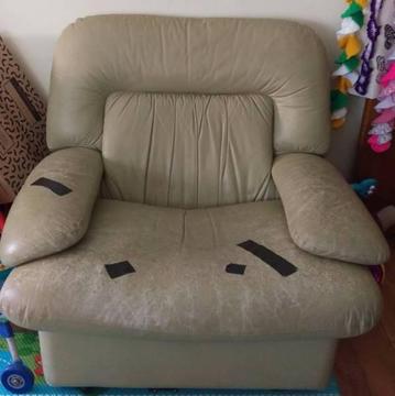 Free single seater settee - would make a great pet bed