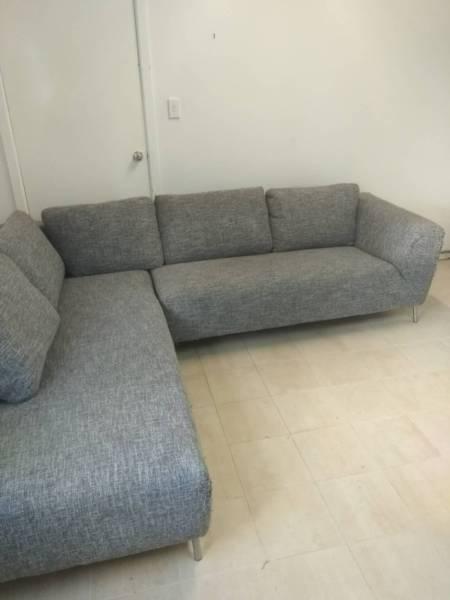 Excellent Grey Colour Sofa in Good Condition
