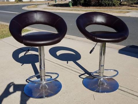 2 X Bar stools