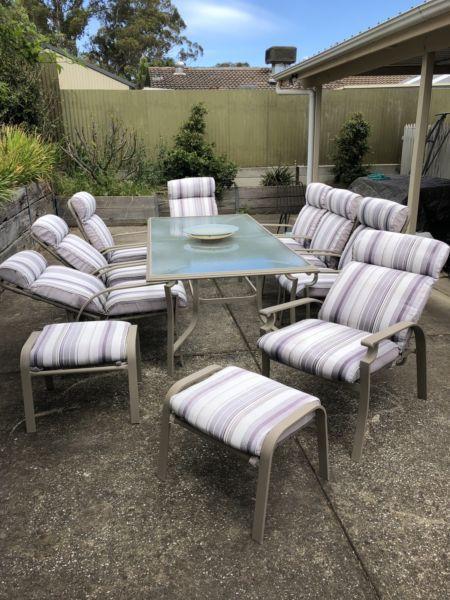Excellent condition- 8 seat outdoor setting with reclining chairs
