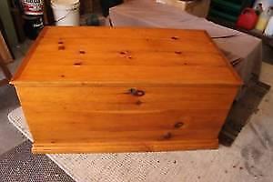 Trunk Timber/Coffee Table