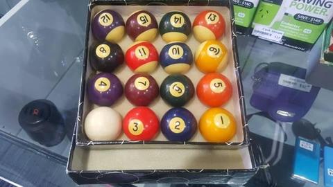 8 balls set