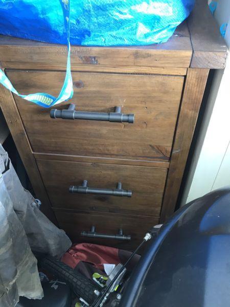 3 draw filing cabinet great used condition