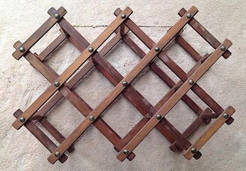 Wooden concertina wine rack, holds 10 bottles