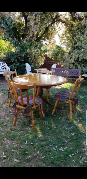 5 PIECE SOLID PINE DINING SETTING