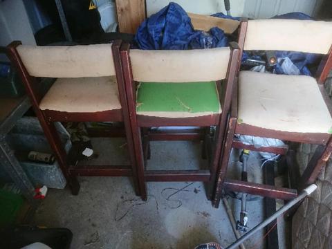 3 bar stools soild