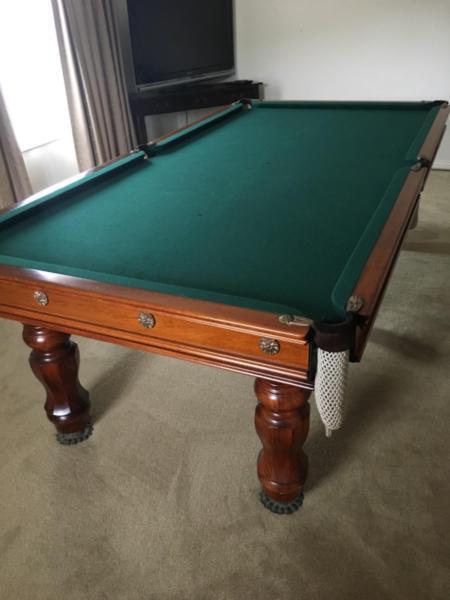 Pool/ Snooker Table