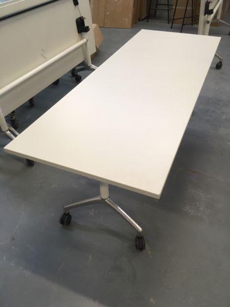 Table / work desk fold-up