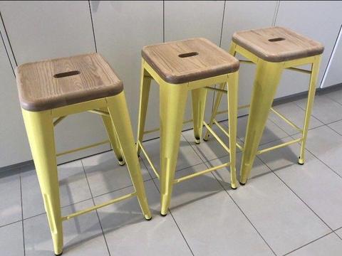 3 X BAR STOOLS