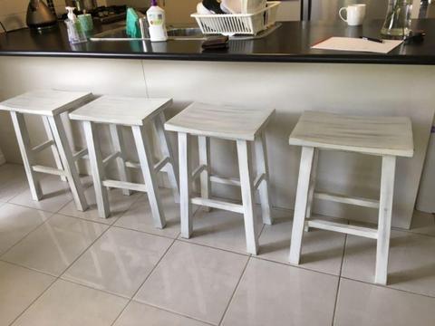 4 solid pine white washed kitchen stools in great condition