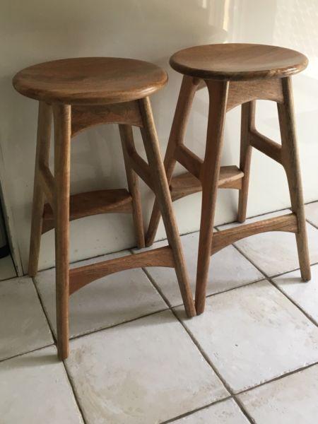 Bar stools (X2)