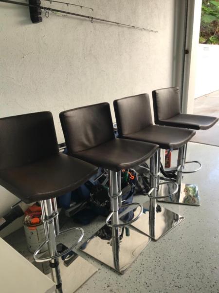Bar stools set of 4 Leather seats