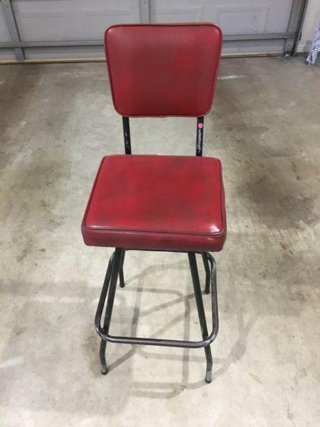 High stool chair for teachers bar